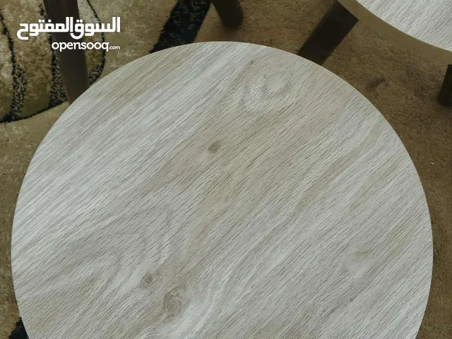 طاولة سيرفس جديد السعر 16 دينار بس