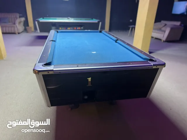 طاولة بلياردي شبه جديدة