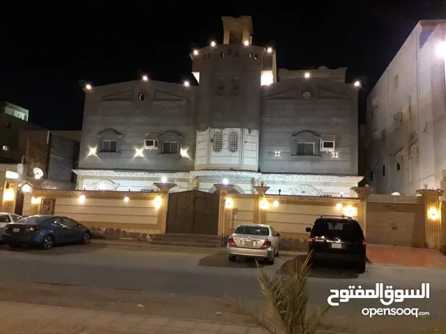 3 Floors Building for Sale in Jeddah Al Sanabel