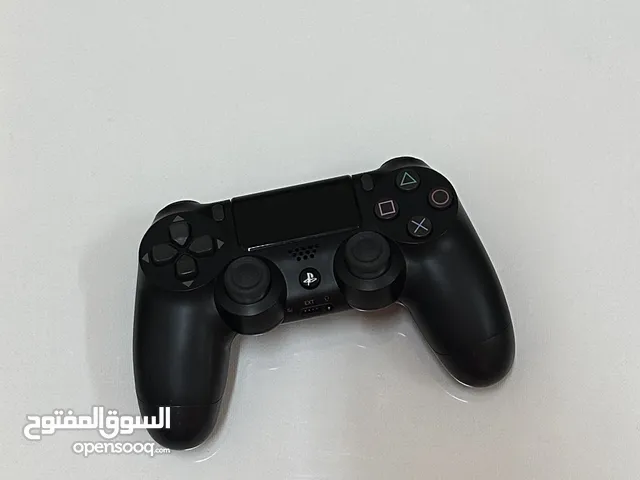 PS4 game controller