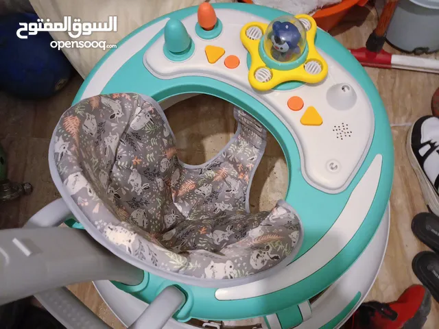 عرباية اطفال كريجة استعمال شهر واحد بحالة ممتازة لعمر من 8شهور الى سنتين او اكثر عمان شفابدران الكوم