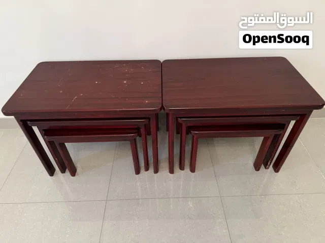 للبيع  طقم مكون من 6 طاولات جانبية لونهم بني