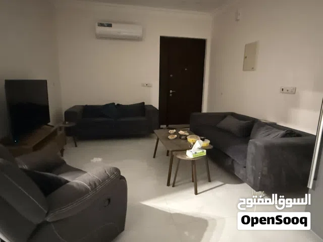 أثاث منزلي كامل بحالة ممتازة للبيع (غرف نوم وصالون)