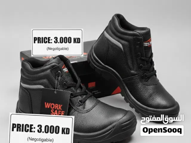Brand New Safety Shoes - Size 43 (2 KD)