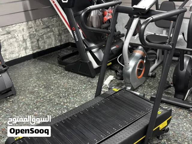 تردميل احترافي بدون كهرباء – Curved Manual