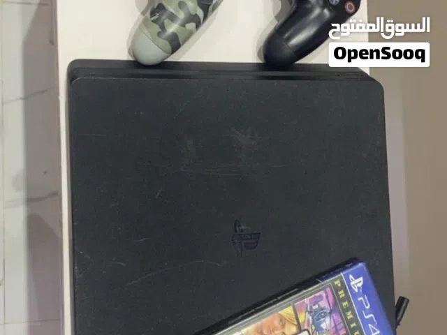 بلايستيشن 4 استعمال نظيف و خفيف