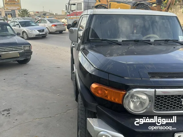 Used Toyota FJ in Tripoli