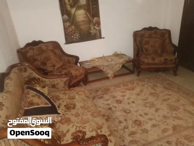 للبيع صالون