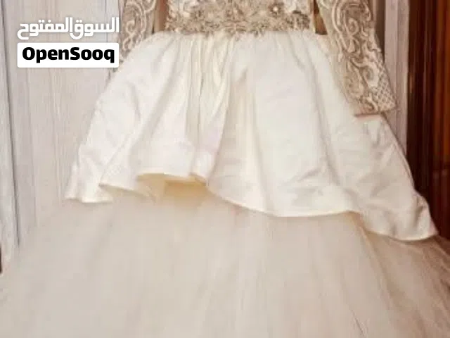 فستان للبيع