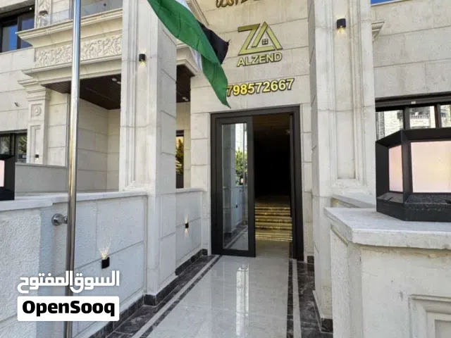 شقة طابق أرضي 130m بتوزيع واسع سوبر ديلوكس بتشطيب عالي وسط الخدمات شفا بدران وترس مميز 35m