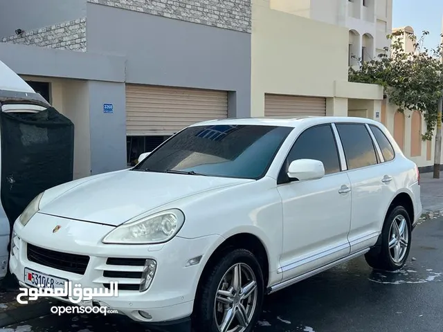 Porsche Cayenne 2008 in Southern Governorate