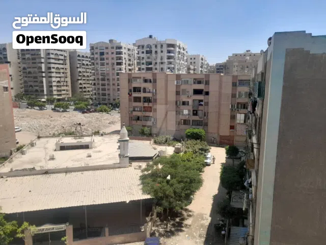 شقه بصقر قريش الحى العاشر مدينه نصر متشطبه سوبر لوكس قريبه من الواحه ومسجد الخلفاء الراشدين دور ثالت