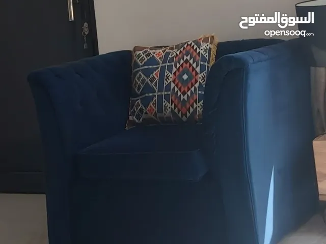 كنب عدد2 موديل حديث للبيع المستعجل