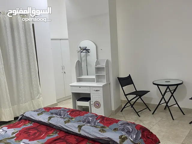 88 m2 1 Bedroom Apartments for Rent in Muscat Qurm