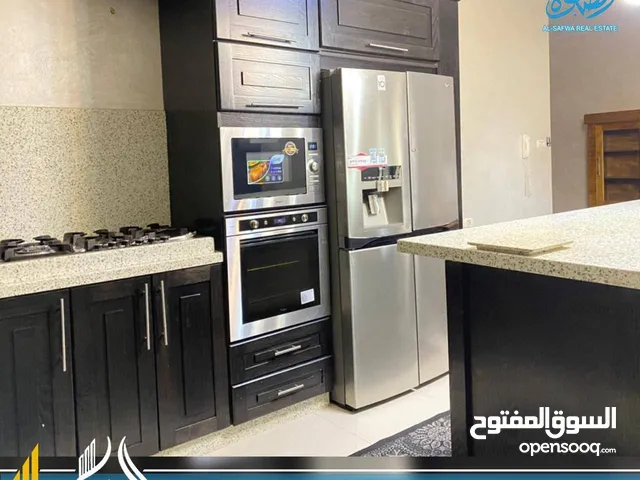 180 m2 3 Bedrooms Apartments for Rent in Ramallah and Al-Bireh Al Irsal St.