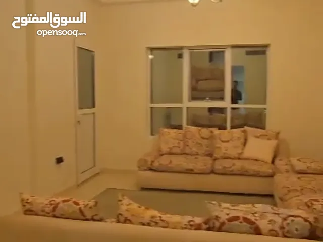 شقه غرفه وصاله بأبراج الأورينت مفروشه للإيجار الشهرى أو السنوى .