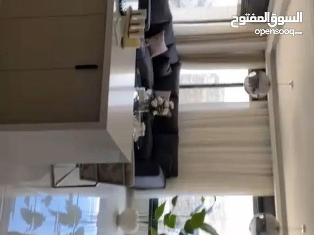 ثلاث غرف نوم مفروشة الطيرة شارع الرئيسي قرب سوبرماركت سمعان
