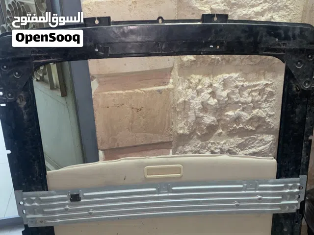 فتحة سيارة شغالة مية مية ناقصها زجاج