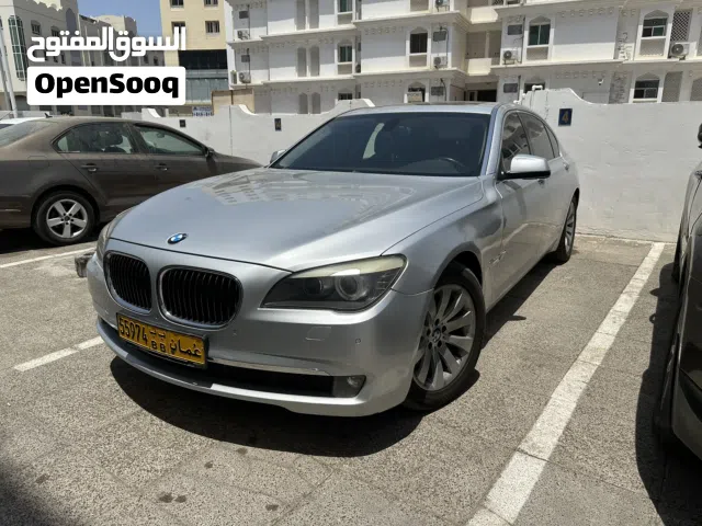 2009 BMW 7 Series 740i Sedan