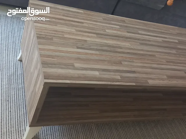 بيع طاولة في حالة جيدة