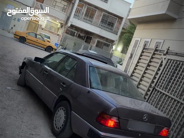مرسيدس بنز 1990