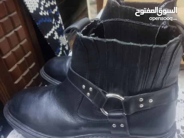 بوت Zara حريمي مقاس 41 جديد لونه اسود