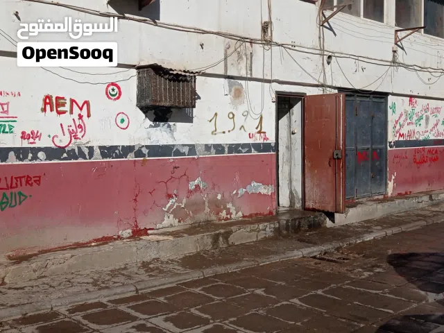 محل للبيع في باب الواد الجزائر العاصمة شارع 32 العقيد لطفي