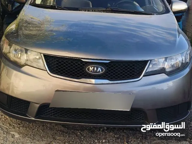 كيا فورتي 2011