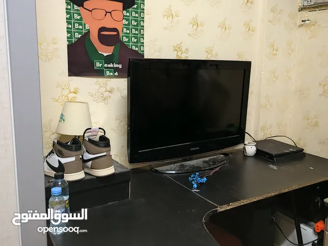طاوله قيمنق حرف L تقريباً حاله ممتازه تقريباً السعر 250ریالقابل ل التفاوض