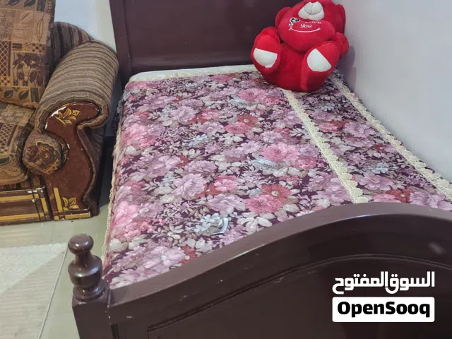 تخت مفرد ونص