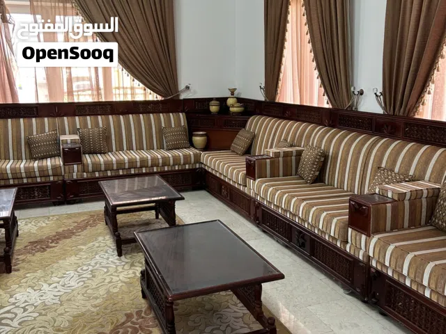 مجلس رجالي للبيع في حالة جيدة