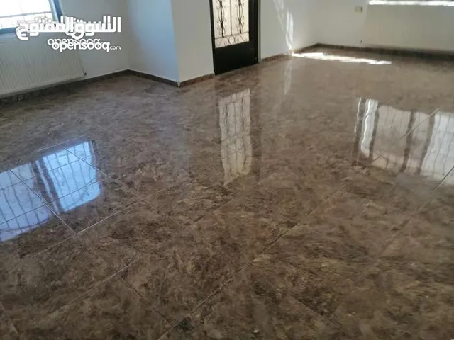 شقه فارغه للايجار في منطقه حي الصحابه 200 متر