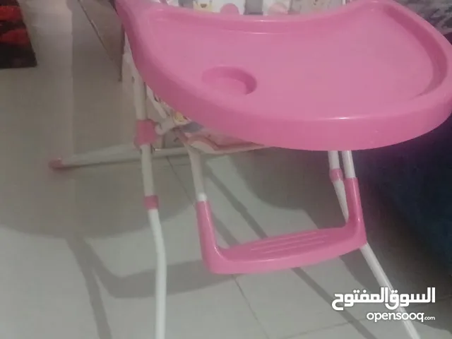 كرسي طعام نضيف ولا اي خدش