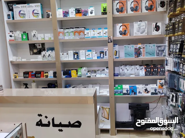 ديكور محل شبه جديد