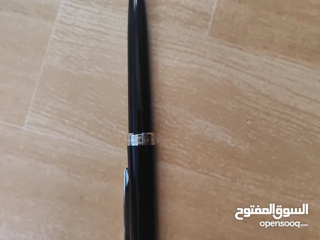 قلم montblanc المتميز اصلي 100% غني عن التعريف جديد غير مستعمل .
