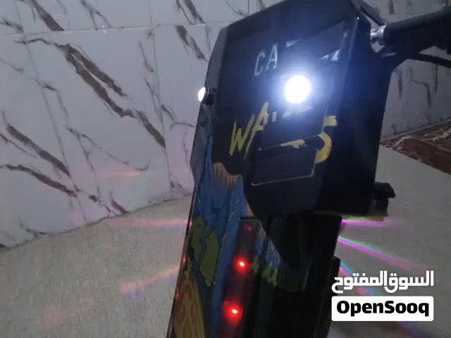 سكوتر شحن ثلاثي خاص للطفال يتحمل 150 كيلو