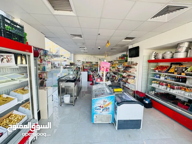 سوبر ماركت للبيع بموقع متميز وسعر ممتاز مجهز بالكامل
