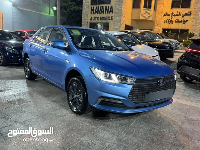 BYD QIN 2023 بتمشي بالشحنه الواحده 405 KM مكفوله ثلاث سنوات او 50 الف عداد صفر اقساط او كاش