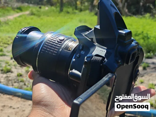 نيكون 5300  بسعر 450 و بيهة مجال اقرة الوصف