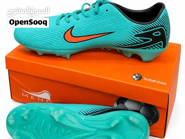 Football shoes