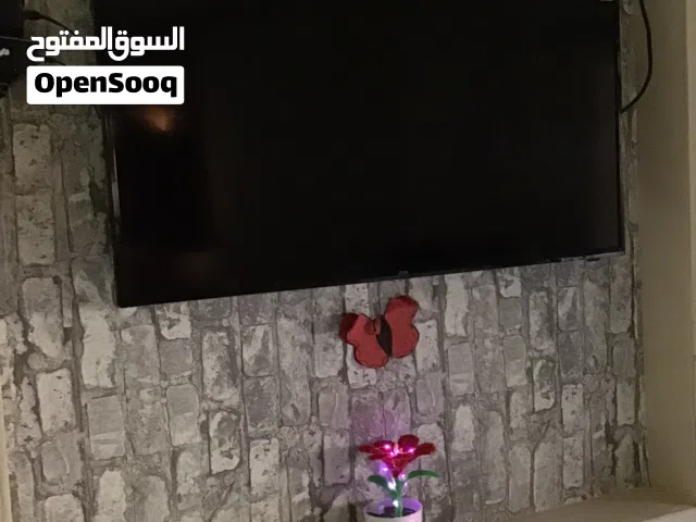 شاشة تلفزيون42بوصة LED بحالة ممتازة ونظيفة جداً للبيع
