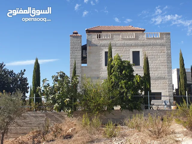 260 m2 4 Bedrooms Townhouse for Sale in Ramallah and Al-Bireh Bil'in
