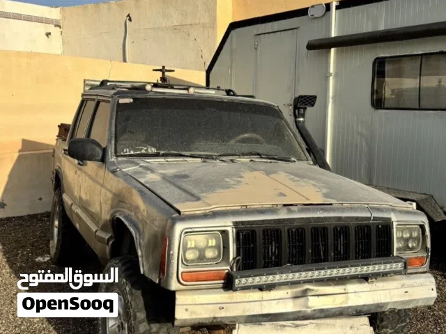 1999 جيب شيروكى Sport