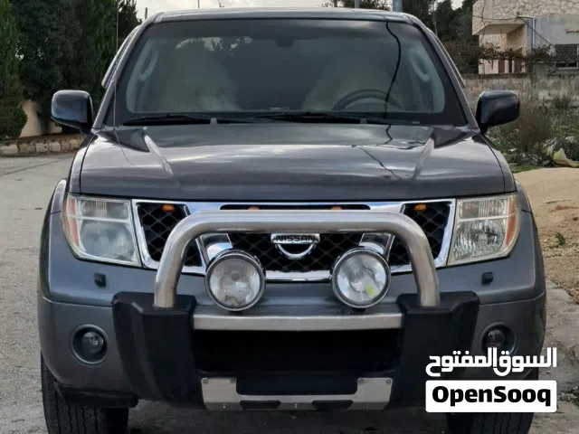للبيع دعمة نيسان نافارا أصلية بدون الكشافات السعر 50 دينار