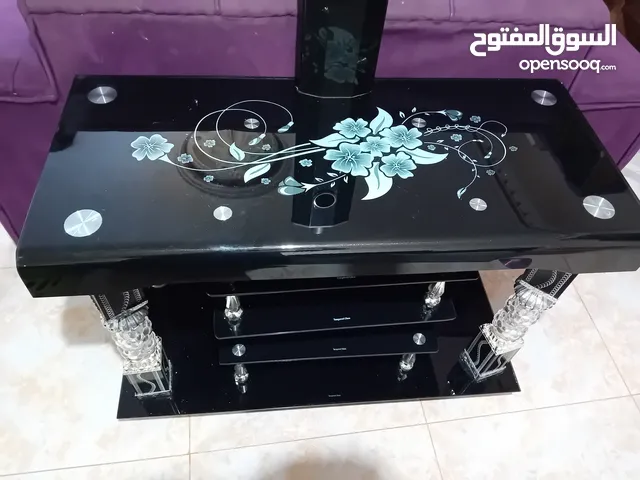 طاولة شاشه للبيع