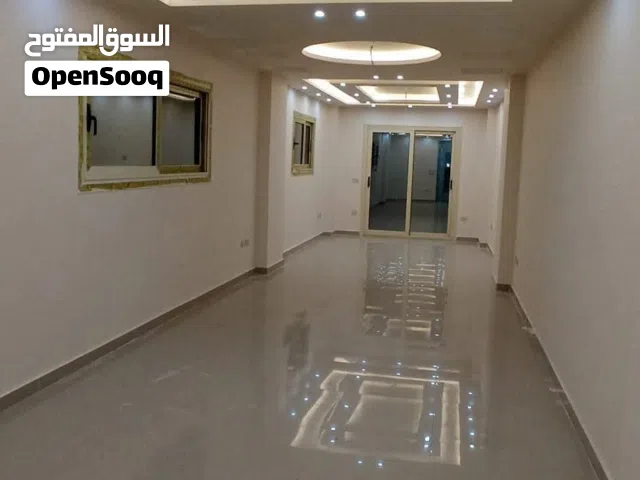 شقة للبيع بأرقى مواقع ميامى خطوات من جمال عبد الناصر والعيسوى لمحبي الإستثمار والسكن راقى والخصوصيه