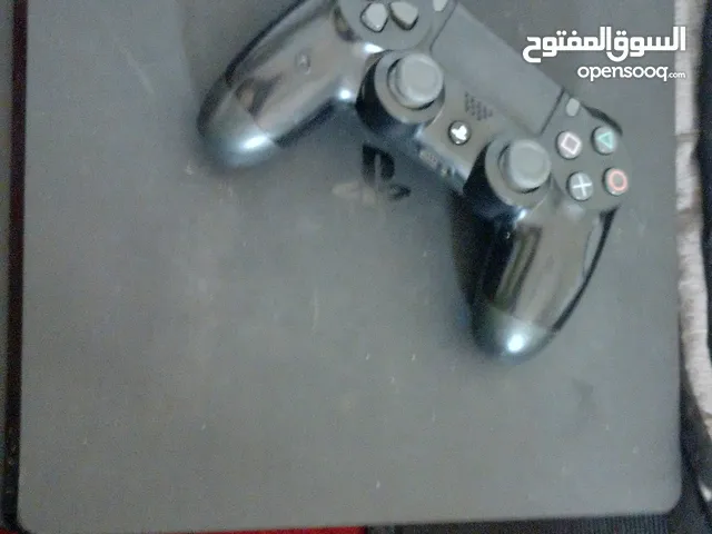With original controller ps4 slim online