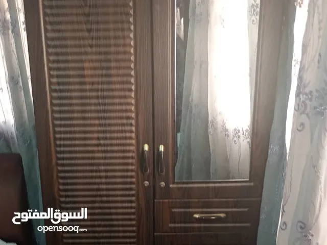 خزانة ملابس للبيع