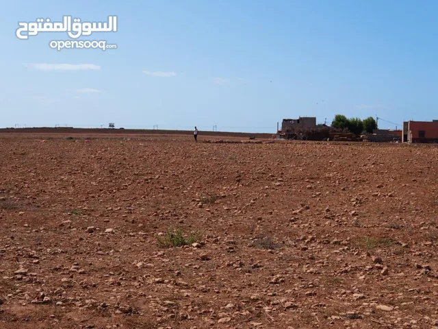 ارض محفظة للبيع