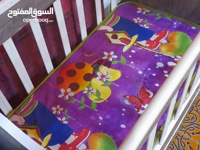 سرير اطفال للبيع اقره الوصف